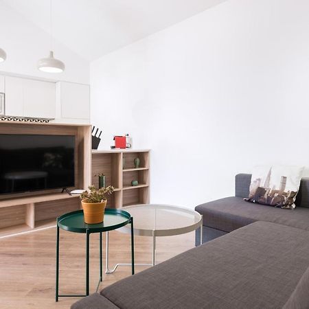 Apartamento Moderno En 科斯塔卡玛 外观 照片